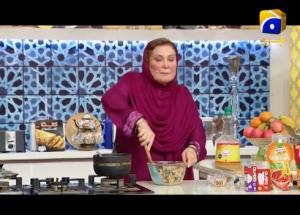 Iftar Main Kya Hai (Kitchen) | Chef Naheed | Ehsaas Ramzan | 14th May 2020